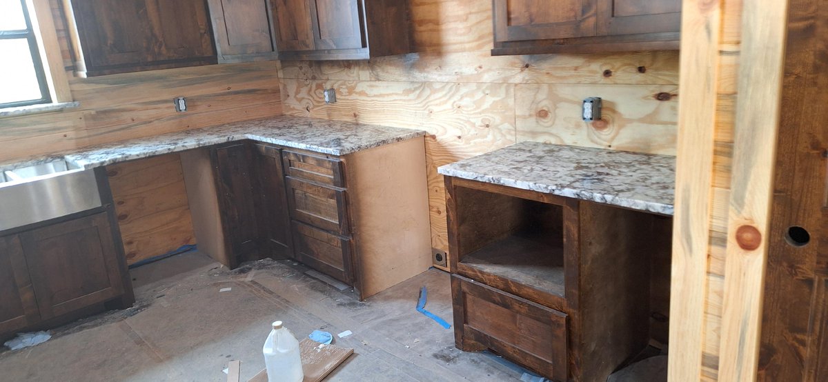 RDMarbleTX's tweet photo. We transformed this rustic kitchen with stunning custom stone countertops! The perfect blend of charm and modernity. Who else loves a cozy kitchen vibe? 

Browse our current inventory for inspiration: https://t.co/FoJecG7Xzl

#kitchenremodel #rdmarble https://t.co/9thOcEtvnG