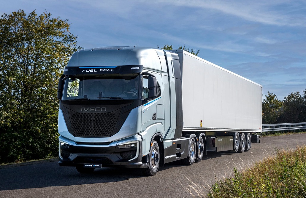 <a href="/IVECO/">IVECO</a> consegna a <a href="/BMWGroup/">BMW Group</a> due camion a #idrogeno nell’ambito del progetto europeo <a href="/H2Haul/">H2Haul</a> 
#hydrogen #fuelcell #mobility
<a href="/Iveco_Italy/">IVECO</a> 

hydronews.it/iveco-consegna…