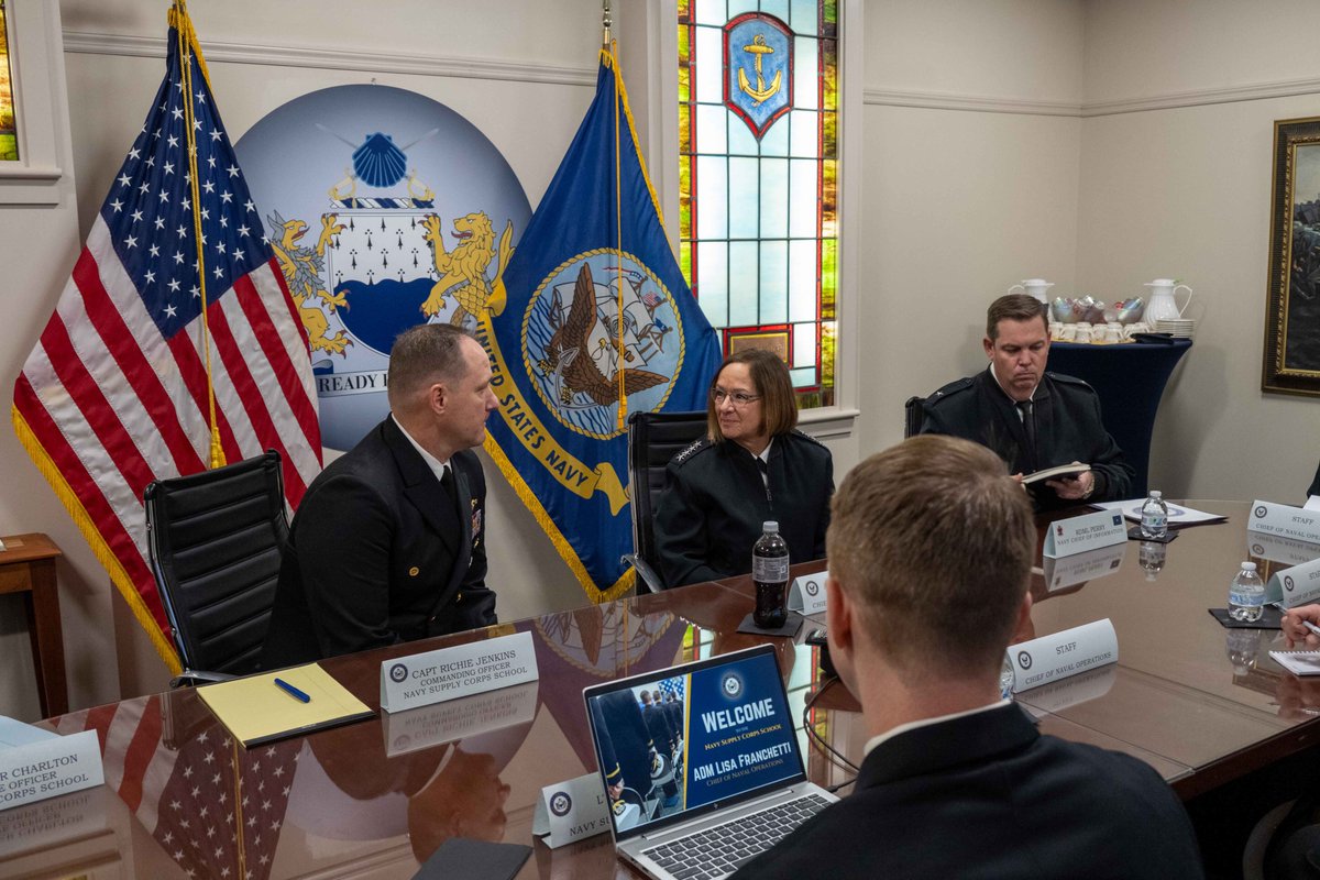 USNavyCNO's tweet image. It was great to speak with the warfighters who are on the front lines of @USNavy #training on our evolving operational security environment. These experts are exploring new ways to confront the challenges posed by the changing character of warfare.