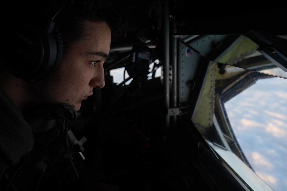 US_EUCOM's tweet image. U.S. B-52 refueled over Mediterranean during Bomber Task Force 25-2, strengthening readiness, responsiveness, and interoperability. #WeAreNato #strongertogether #readyandpostured