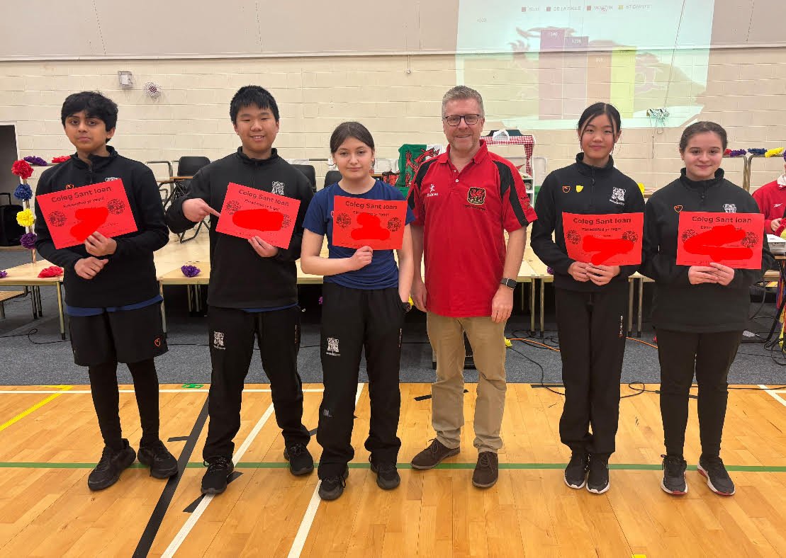 SJC_Languages's tweet photo. It was a close competition for #SJCR13, but these talented pianists and singers earned house points for #SJCDeLaSalle and #SJCStDavids! #SJCSeniors #SJCEisteddfod https://t.co/kowNAtS6Oq