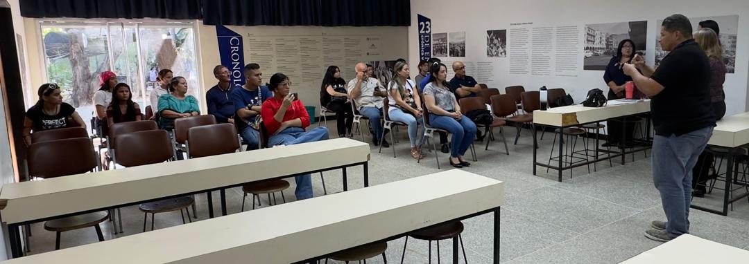 equiparacionLUZ's tweet photo. Hoy, jueves 20 de febrero, reafirmamos nuestro compromiso con la inclusión, al recibir a los nuevos ingresos registrados en la Comisión de Equiparación 🥳 

#LUZInclusiva #IgualdadDeOportunidades #UniversidadDelZulia #EquiparaciónLUZ #maracaibo https://t.co/d9RRRr0QCl