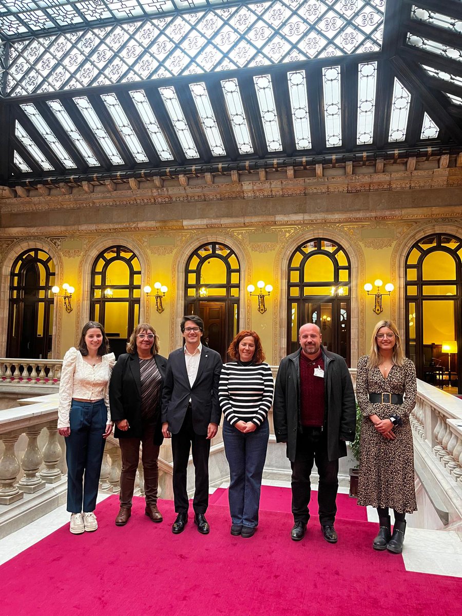 Reunió mantinguda amb el grup parlamentari dels <a href="/socialistes/">socialistes</a> per parlar de #Moià . És important que cada un desde la seva posició treballem, aportem per buscar el millor per el nostre territori. Gràcies <a href="/NATALIAFABIANC/">NATALIA FABIAN</a> <a href="/AndreaZapataBdn/">Andrea Zapata</a> Guillem i Conchi #Moianès. <a href="/pscvoriental/">PSC Vallès Oriental /❤️</a>