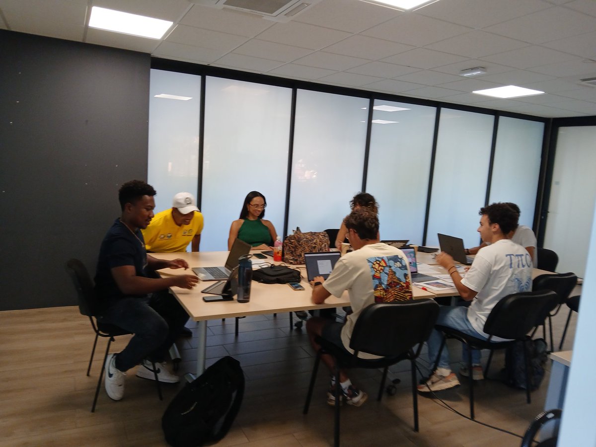 Nimepata nafasi ya kushiriki kwenye coaching session ya mashindano ya ubunifu yanayosimamaiwa na chuo kikuu cha Montpellier France, Wanafunzi 400 kutoka nchi 16 duniani wanashiriki. Habari njema wanafunzi wetu wa SUZA watashiriki mwakani <a href="/StateSuza/">The State University of Zanzibar (SUZA)</a>