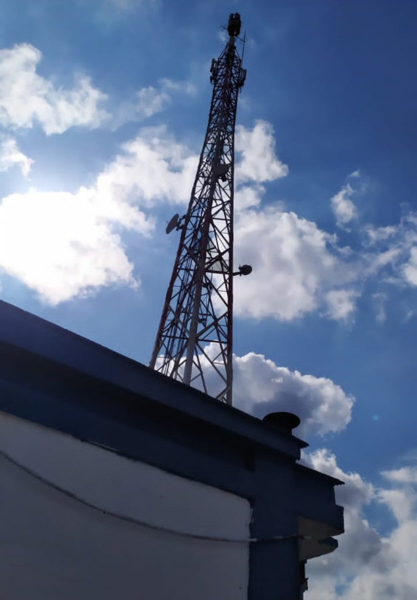 <a href="/ETECSA_Cuba/">ETECSA</a> amplia su cobertura #LTE2100 en mncpio Jaguey Grande, Matanzas. Esta vez desde la radio base de su centro telefónico, creando un pequeño cluster de 2 nodos con esta banda de frecuencia. #EtecsaConCuba, #etec