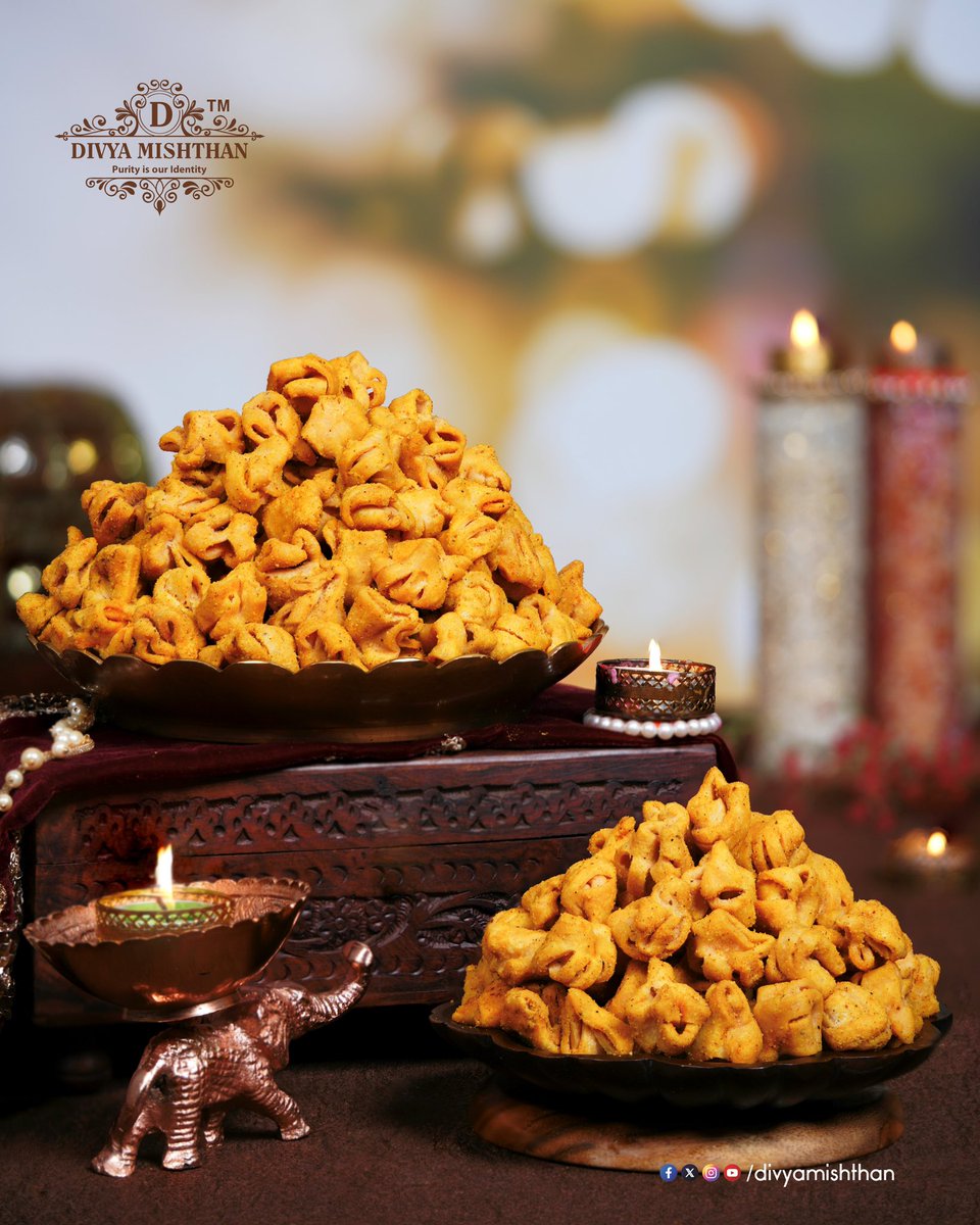DivyaMishthan's tweet photo. “Madrasi Mathi - The perfect snack for every chai break!”☕️😇

For Order Call/WhatsApp:
72390 50000

#mathi #madrasimathi #tasty #tea #teatime #namkeen #bhaji #break #chai #weddingseason #sweets #snack #tradition #indiansweets #enjoy #winter #family #together #nrm #divyamishthan https://t.co/pbsuV9VERT