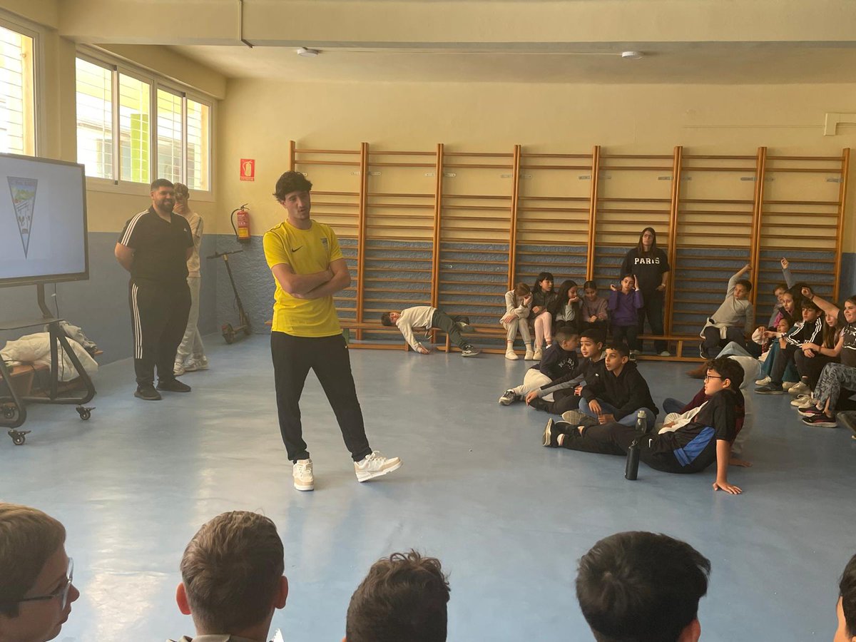 Polideportivo El Ejido tweet media