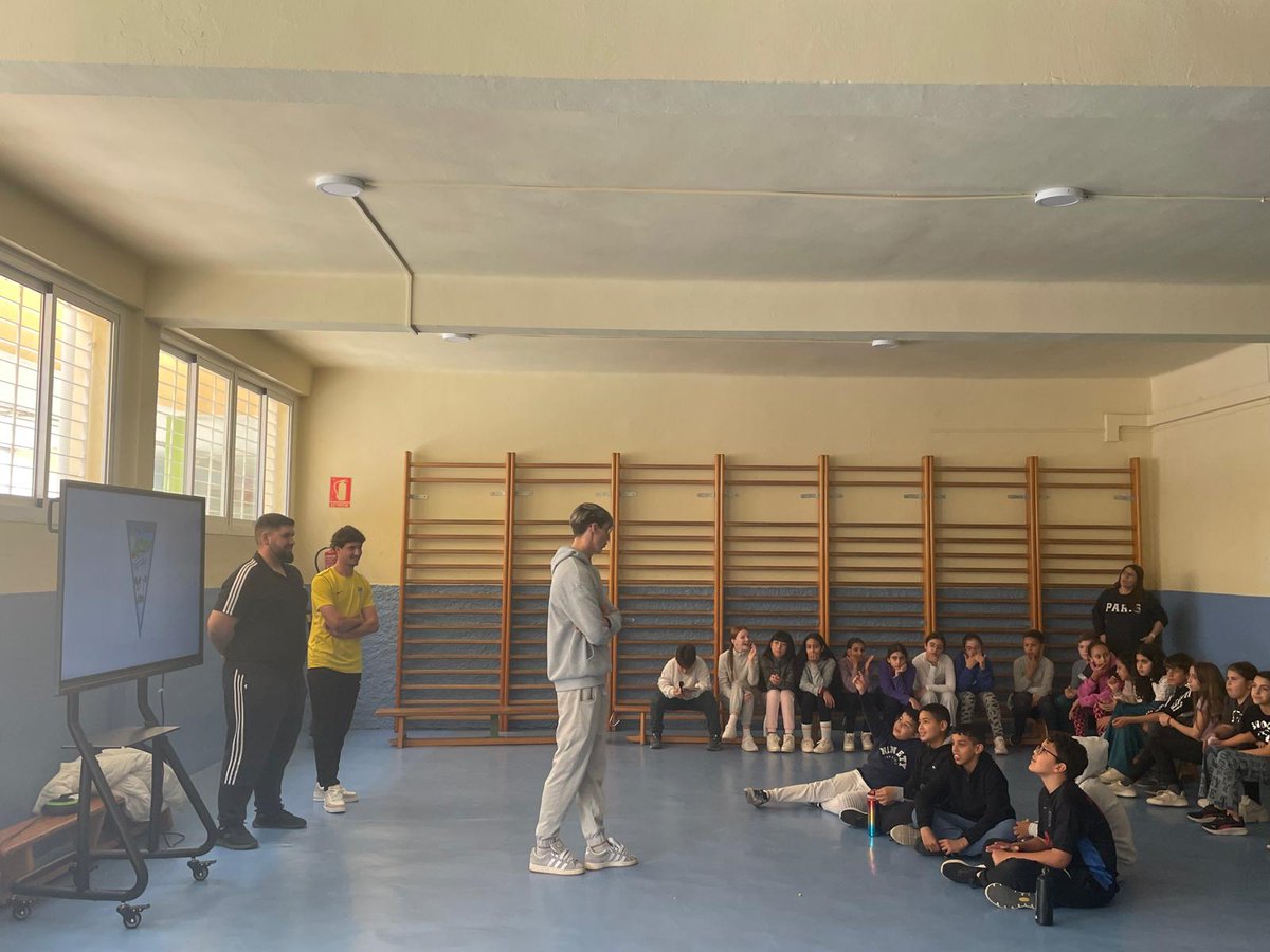 Polideportivo El Ejido tweet media