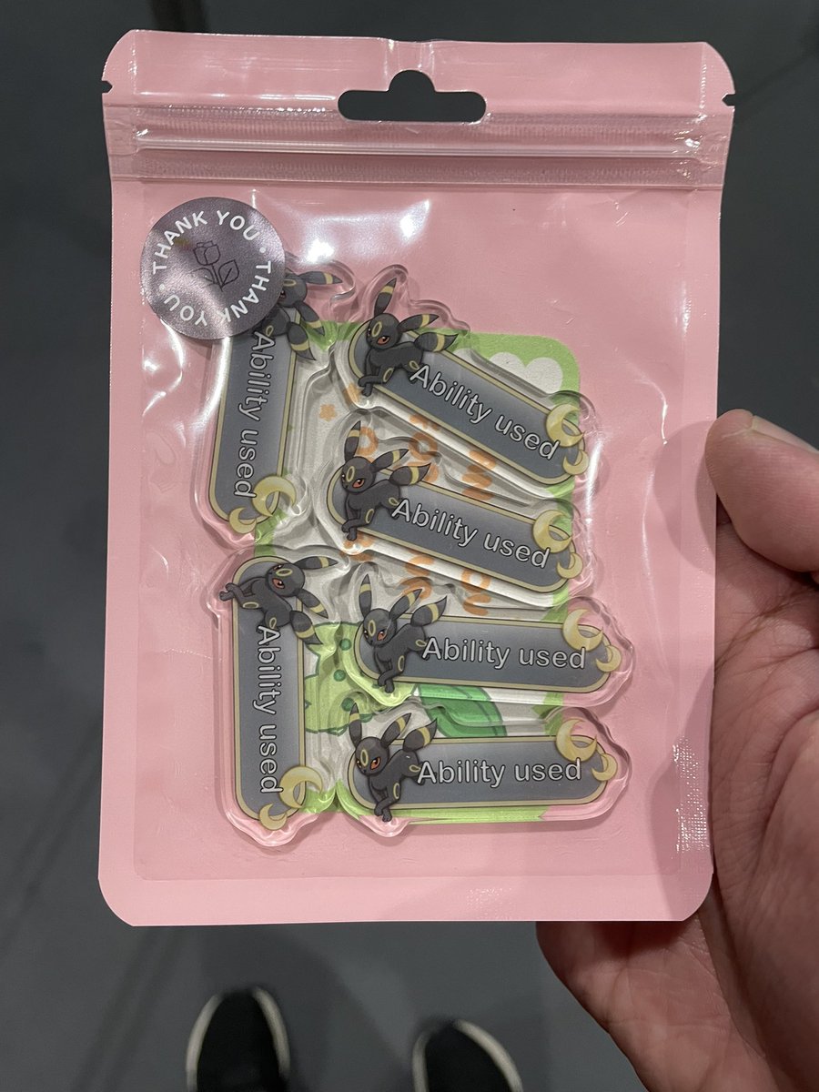 SenseiHumor_'s tweet image. The real swag pickup! Thanks so much @MarghePTCG again!!! Gahhh I love them! 🖤💛