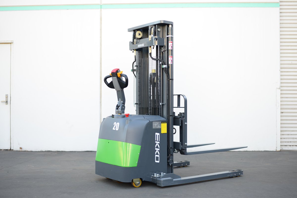 EKKOlifts's tweet image. Looking for a reliable stacker? Meet the EKKO EB20CS-189Li—handles 4,400 lbs up to 189&quot; with ease! 

• Triple Mast &amp;amp; Side Shift
• Adjustable Forks &amp;amp; Legs
• 24V/150Ah Lithium Battery
• Smooth Curtis Controller

📞 877-232-6517 🌐 ekkolifts.com

#EKKO #StraddleStacker