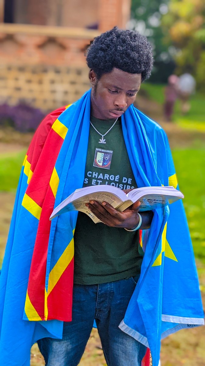 ✍️✍️Nous n'avons qu'un seul pays 🇨🇩 et nous devons le protéger contre les nos ennemis 🫥🫥