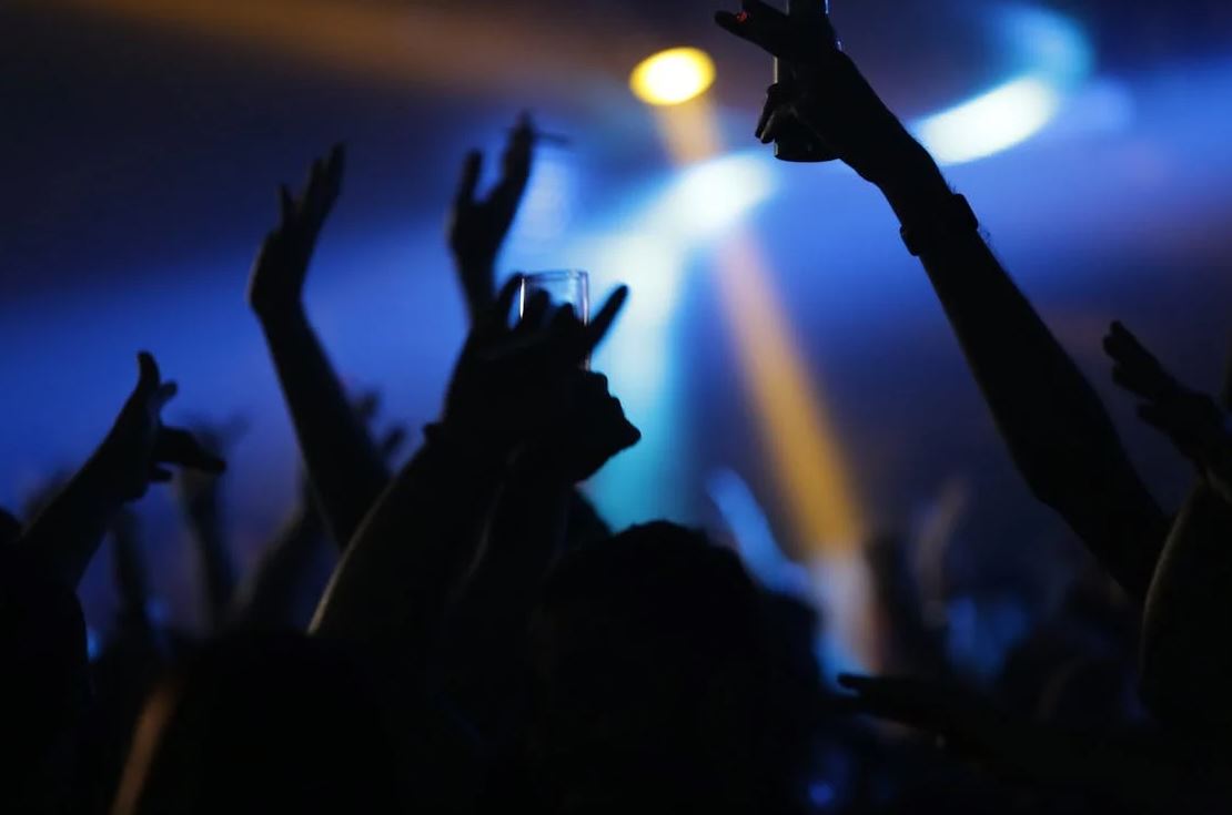 Carter_Security's tweet photo. Late-night venues have increasingly become hotspots for criminal activities. Factors contributing to this rise include extended drinking hours, which have inadvertently led to a 25% increase in serious violent offences.
https://t.co/pK9hpRqLAK

#CarterSecurity #QualitySecurity https://t.co/qGmjMrQ90Y