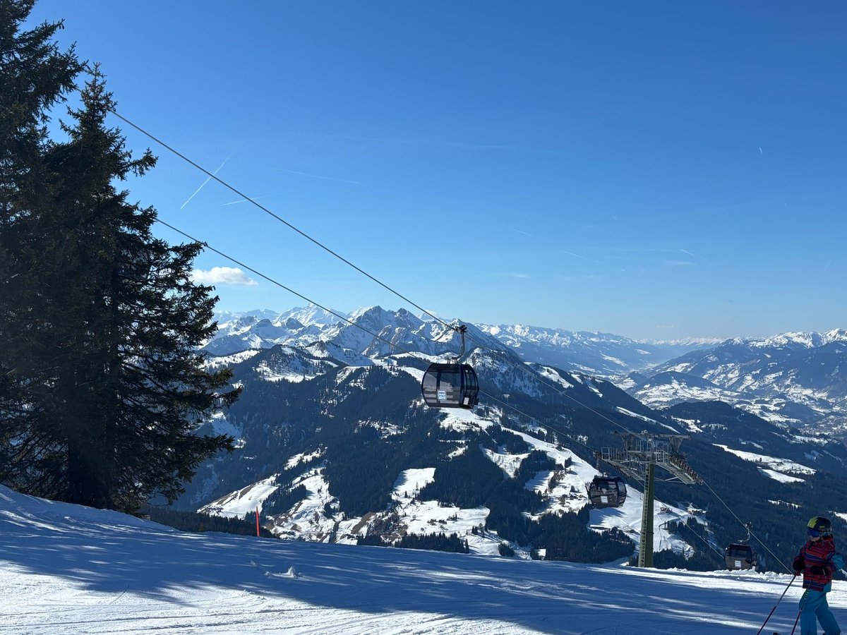 CVS Ski Trip 2025 tweet media