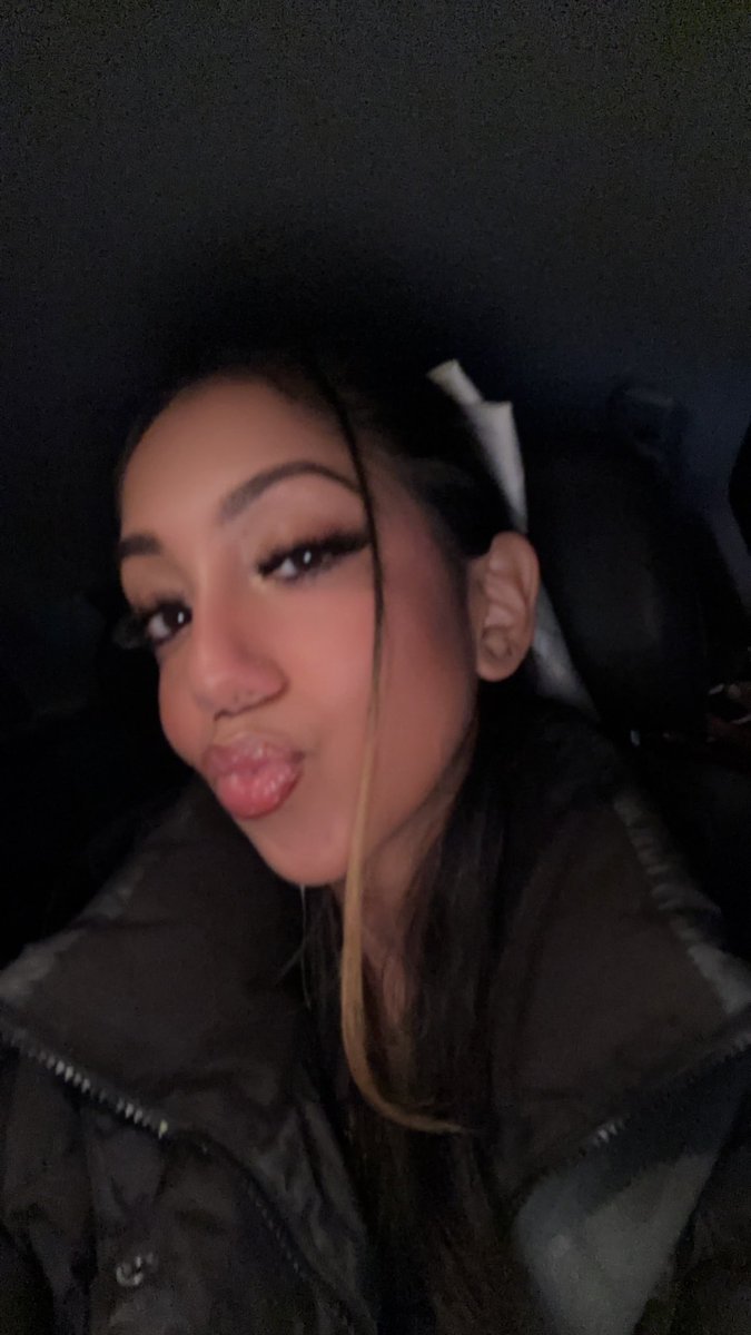 cashedoutcoley's tweet photo. on the go 🏃🏼‍♀️ #NoFilter 🤗 https://t.co/FkzY0N1TXx