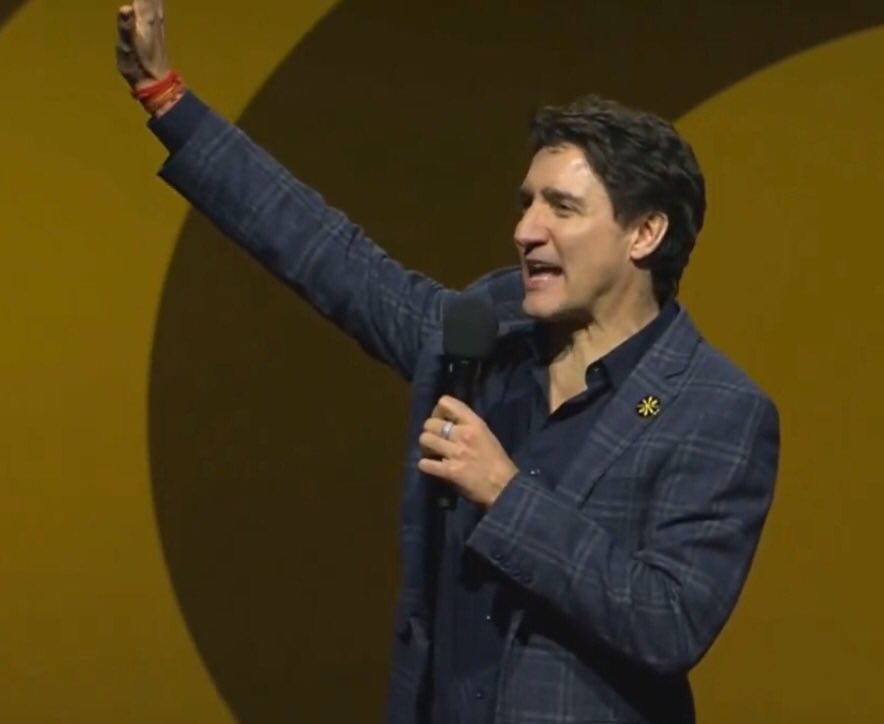 absovern's tweet photo. Remember when Trudeau was ordered by Nazi Freeland to plant Nazi flags at our convoy? Soon after they invited a Nazi into Parliament for a grand ovation.
#NaziCanada #LiberalNazis https://t.co/Ee781Uo7BI