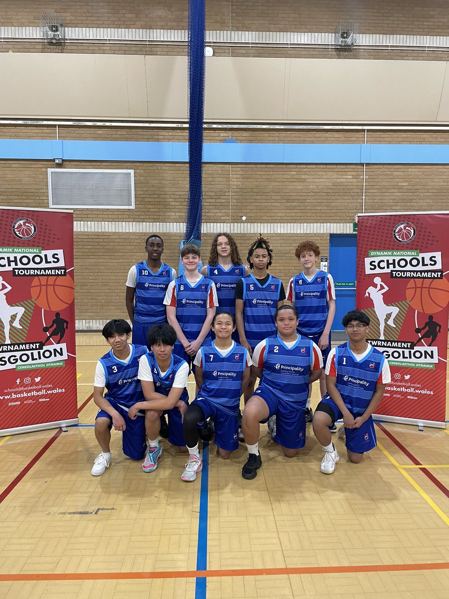 StJoesRCpe's tweet photo. Congratulations to our Year 9/10 basketball team who have qualified for the National finals of the @SchoolsBW competition. The boys won 5 out 5 matches keeping disciplined and focused throughout๐๐๐
Very proud! #StJoesfamily #Talentedbunch #Finalsbound https://t.co/NamZJpDHr0