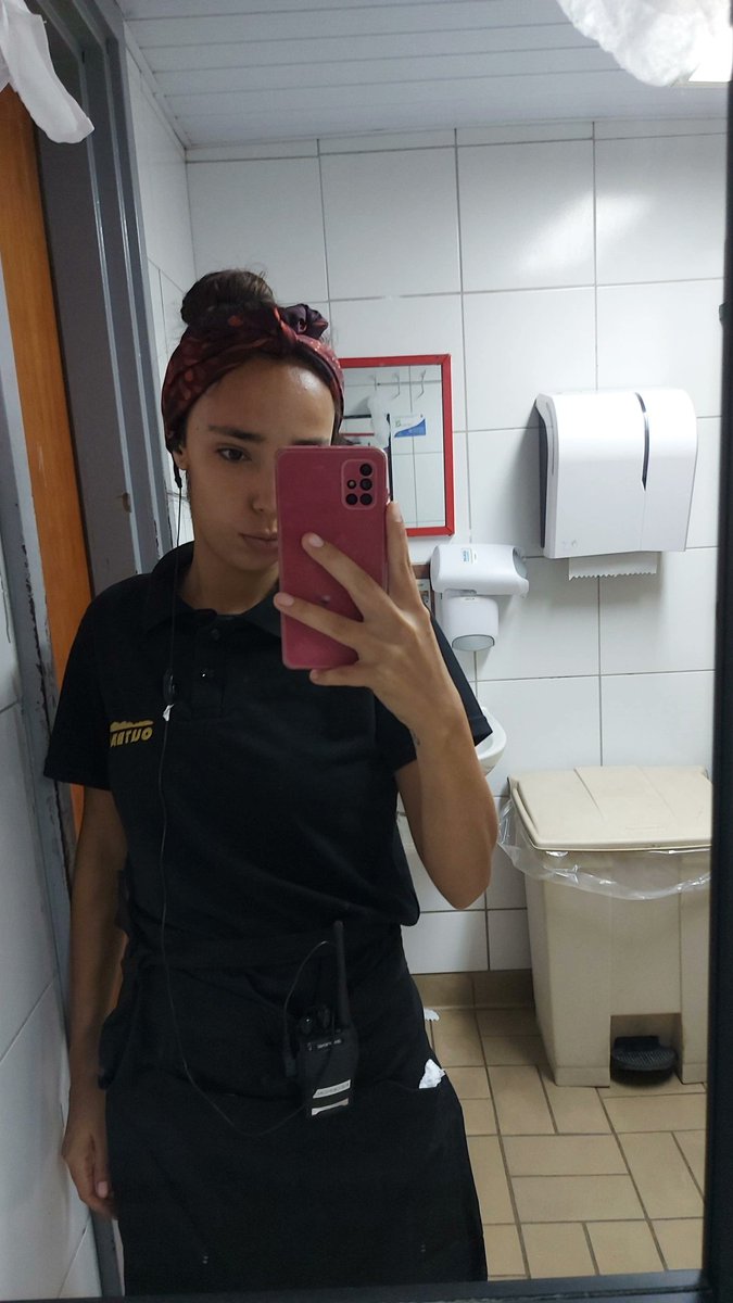 CelleOfici's tweet photo. Passa a visão do radinho🦻🗣 https://t.co/xNsWKlDniz