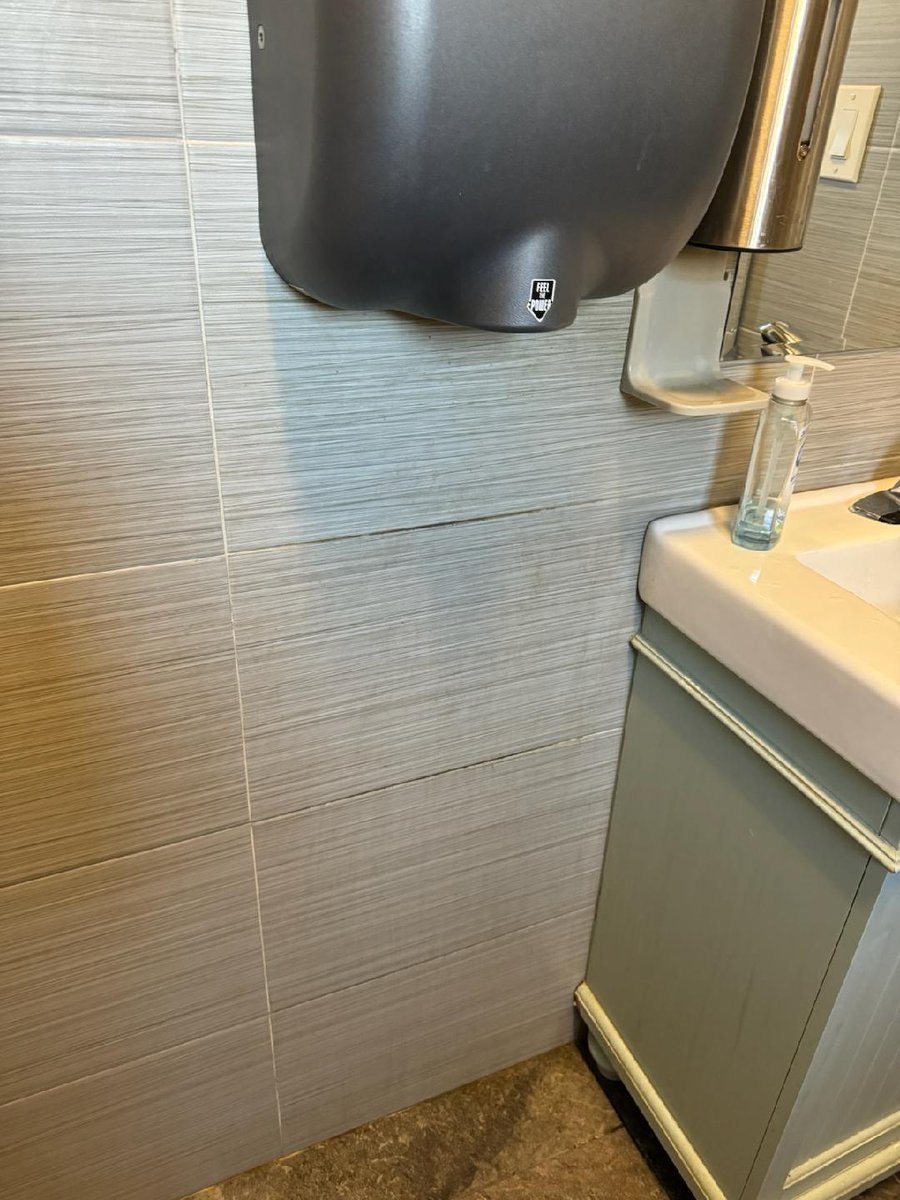 Office Cleaning....you guessed it, we do that!
(631)440-1034
ALL OF LONG ISLAND