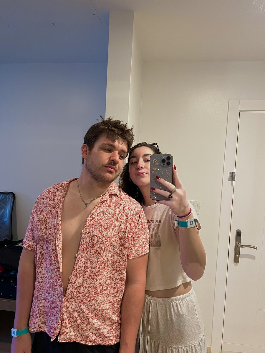 caity ☻ tweet media