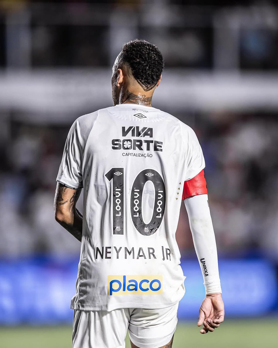 neymarjr's tweet image. Grande vitória ontem, continuar melhorando pra termos mais chances de alcançar nossos objetivos!!! 🤍🖤