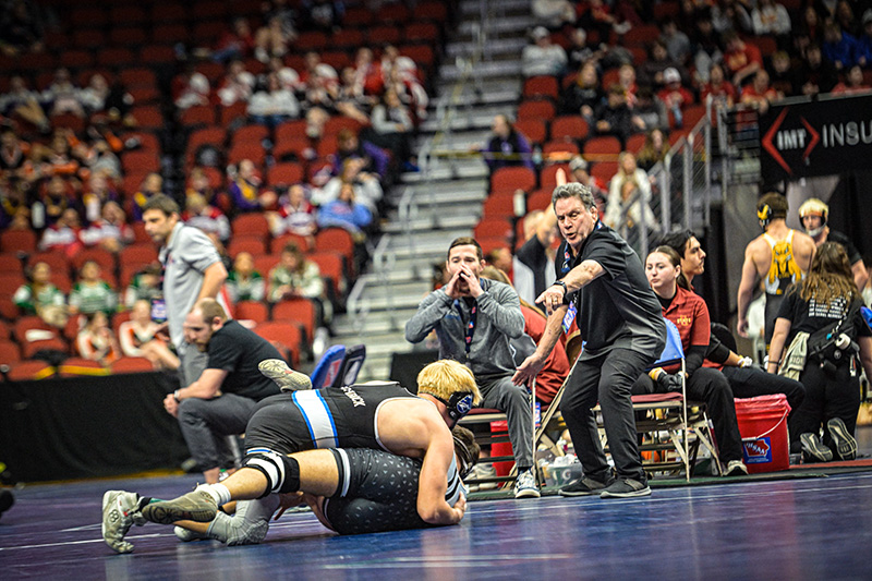Clear Creek Amana had four wrestlers win 2nd round consolation matches this morning. Cole Kasparek (106), Jay Halverson (138), Trace Robertson (150) and Aidan Schrock (165) all kept their seasons alive with wins. 
#iahswr