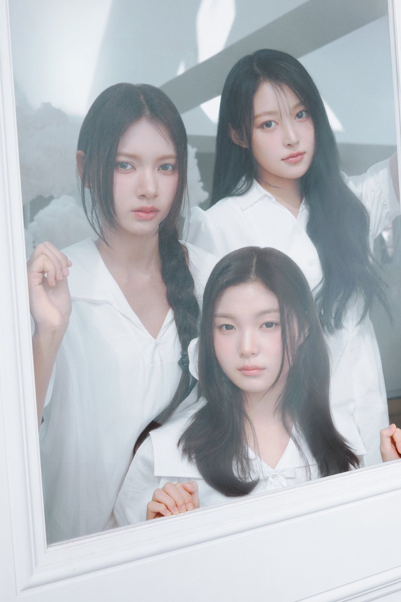 ͏ㅤ
🎀💭 Bathed in m͟o͟o͟n͟l͟i͟g͟h͟t, adorned in white, and surrounded by the quiet hum of the universe. A new chapter begins, whispered by the stars, waiting to unfold in the soft glow of destiny. (•˕ •マ.ᐟ
ㅤ