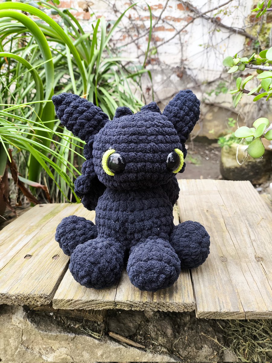 Hola amigosss ❤️

Hago este post para comentarles que tengo un emprendimiento desde hace un año  y se los quiero compartir por si en algún momento se les antoja algo tejido. 🥺 

Pueden mandarme dm o mensaje por insta 🥺