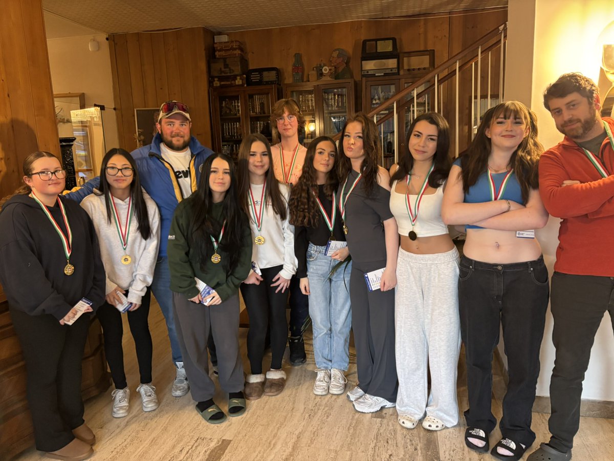 SJP Ski tweet media