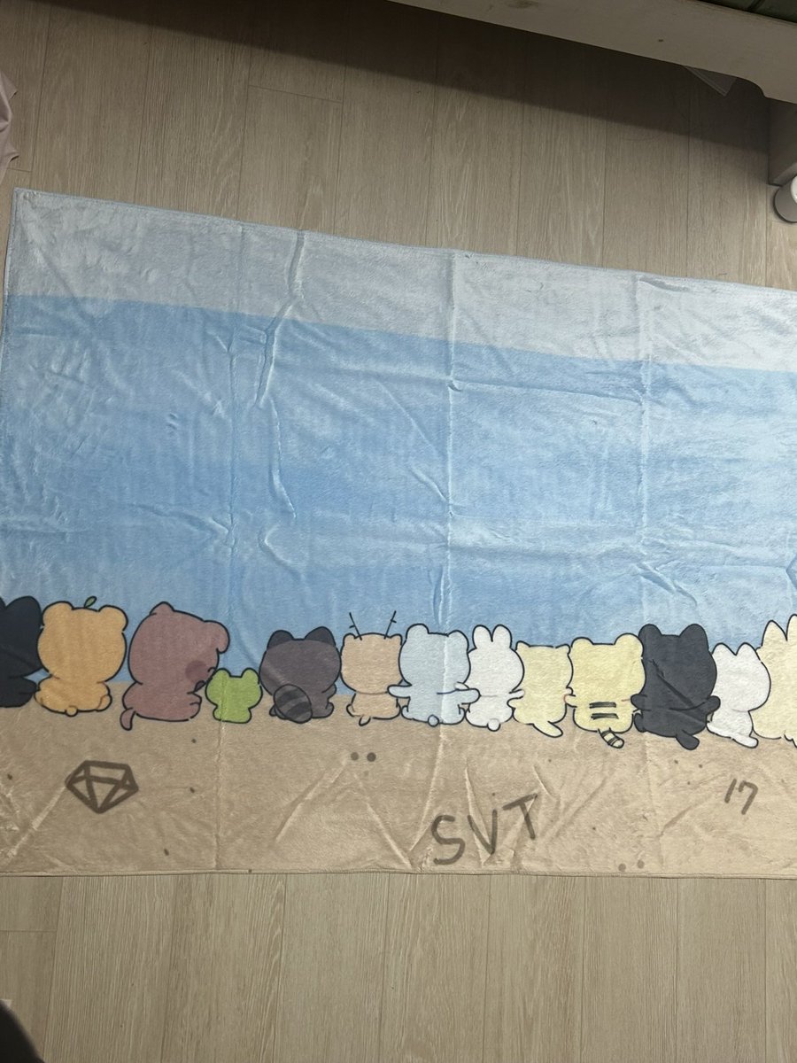 🌟 세븐틴 담요 이벤트 🌟

총 2분께 담요 보내드려요! 
(배송비 부담 해주셔야합니다)

#rt #Follow