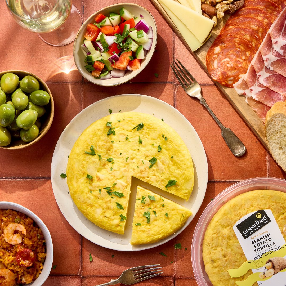 Slice it up, pass it around, and let the vibes of the Mediterranean bring everyone together.

#EffortlessEnjoyment #TasteOfSpain