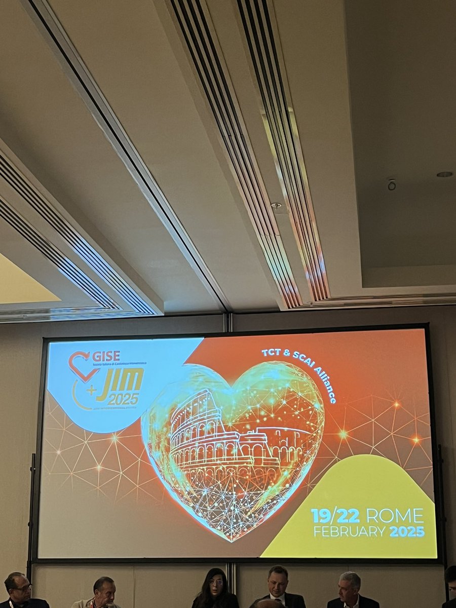 Chiara De Biase tweet media