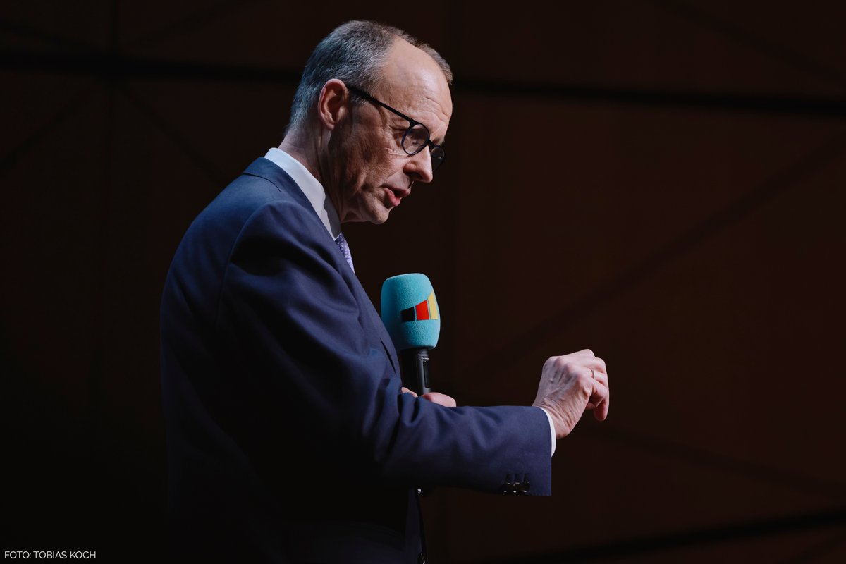 „Dieses Land muss ein offenes Land bleiben für Migration in den Arbeitsmarkt, in die Wissenschaft, in die Forschung. Es darf zu keinem Zeitpunkt der Eindruck entstehen, dass dieses Land anfängt, ausländerfeindlich zu werden.“ (tm)