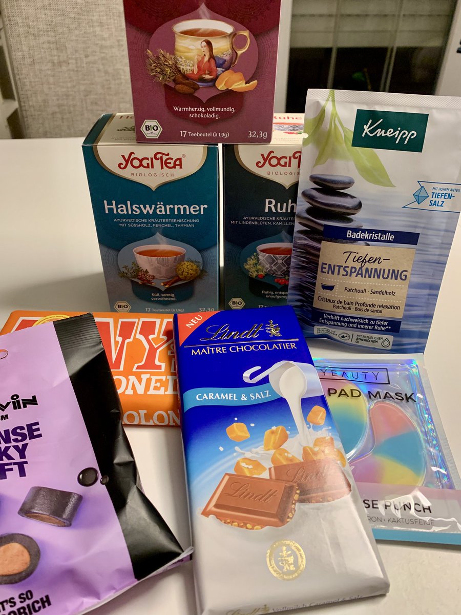 EileenKroeber's tweet image. You know you have the best colleagues when they drop you a care package when you are sick at home. ☺️