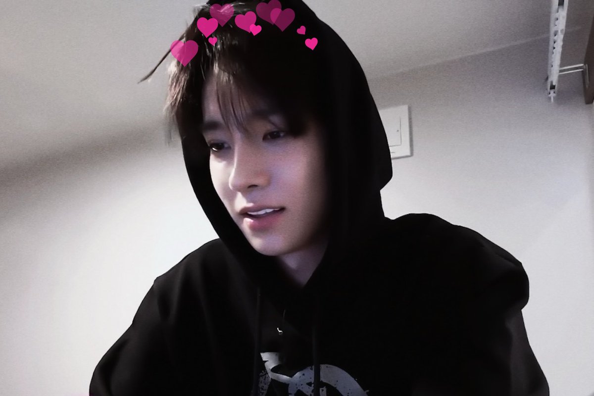 heeaceous's tweet image. 