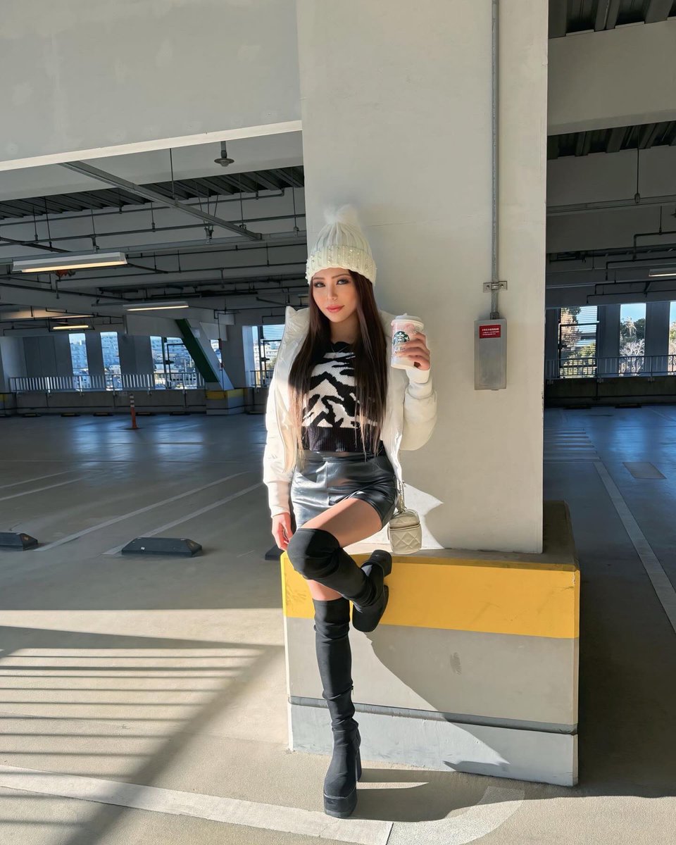 0_baby_momo's tweet photo. Pikoちゃんコラボのodorataの洋服✨
今回はゼブラ柄のTheギャルって感じのを選んだよ👩🏽🦳🦓
2/21〜24日の間Pikoちゃんがモデルしてるシリーズの商品のみ10%OFF🫶🏻
全部ギャル服で可愛い💞
https://t.co/y2oUpTjZNG…
#gyaru #ギャル #ootd #odorata #オドラタ #PR https://t.co/pI9KlxpnOH