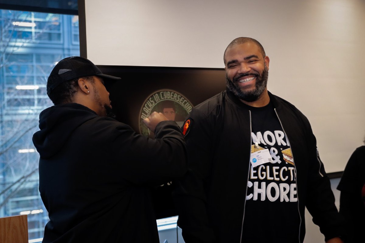 BlackInCyberCo1's tweet photo. 🎓️Last week we were able to congratulate BIC MP graduates at our Winter Conference and give them their orange patch!

https://t.co/mxYLCcDtoS

#BlacksInCyber #BlacksInCybersecurity #LitLikeBIC #BICMentorship #BICMP #Mentorship https://t.co/enVi0kIp19