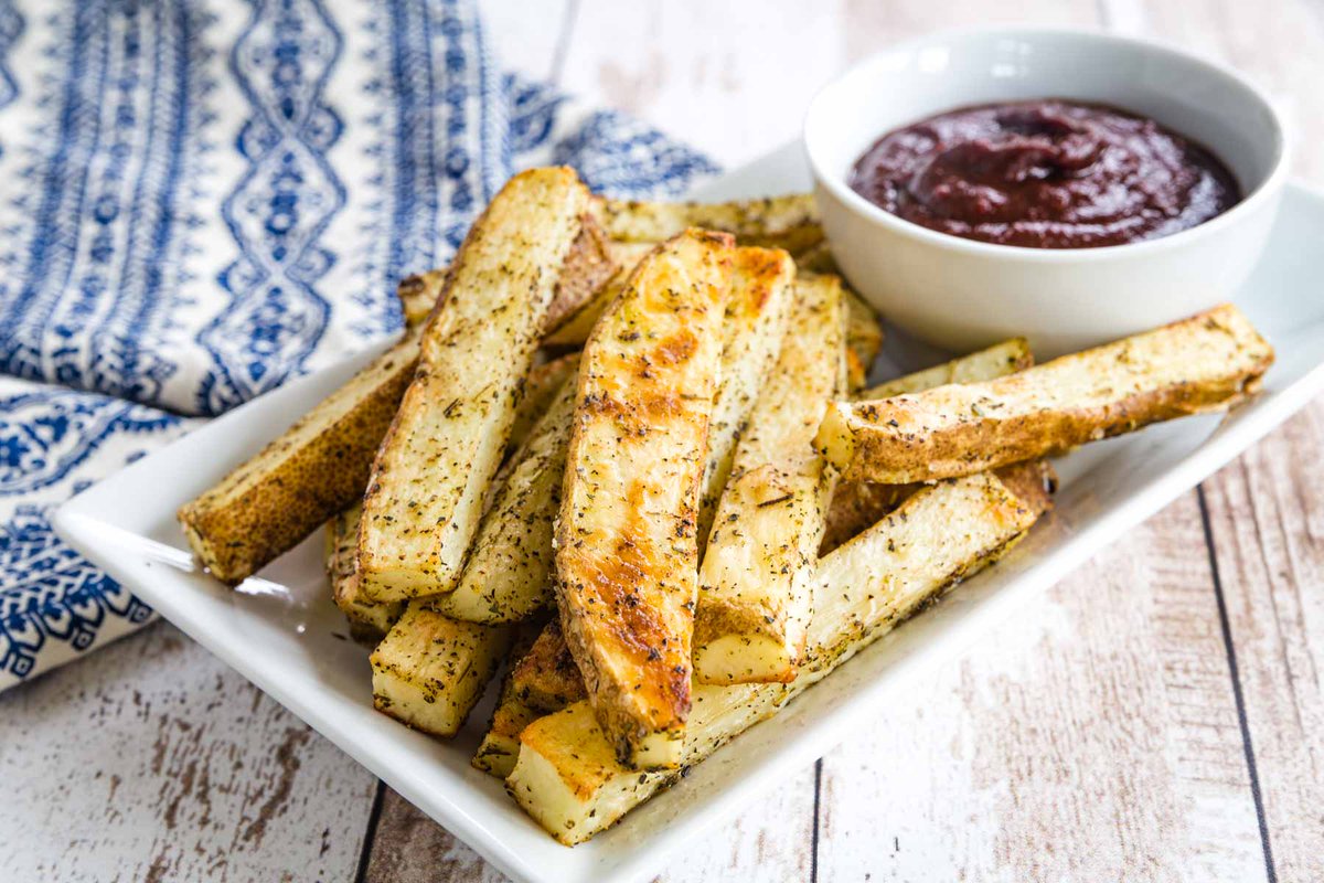 Crispy Oven-Baked Italian Fries are roasted with herbs for big flavor using minimal oil. A lighter, tastier twist on classic fries, perfect as a side or snack! #Fries #GlutenFree
l8r.it/6SUw