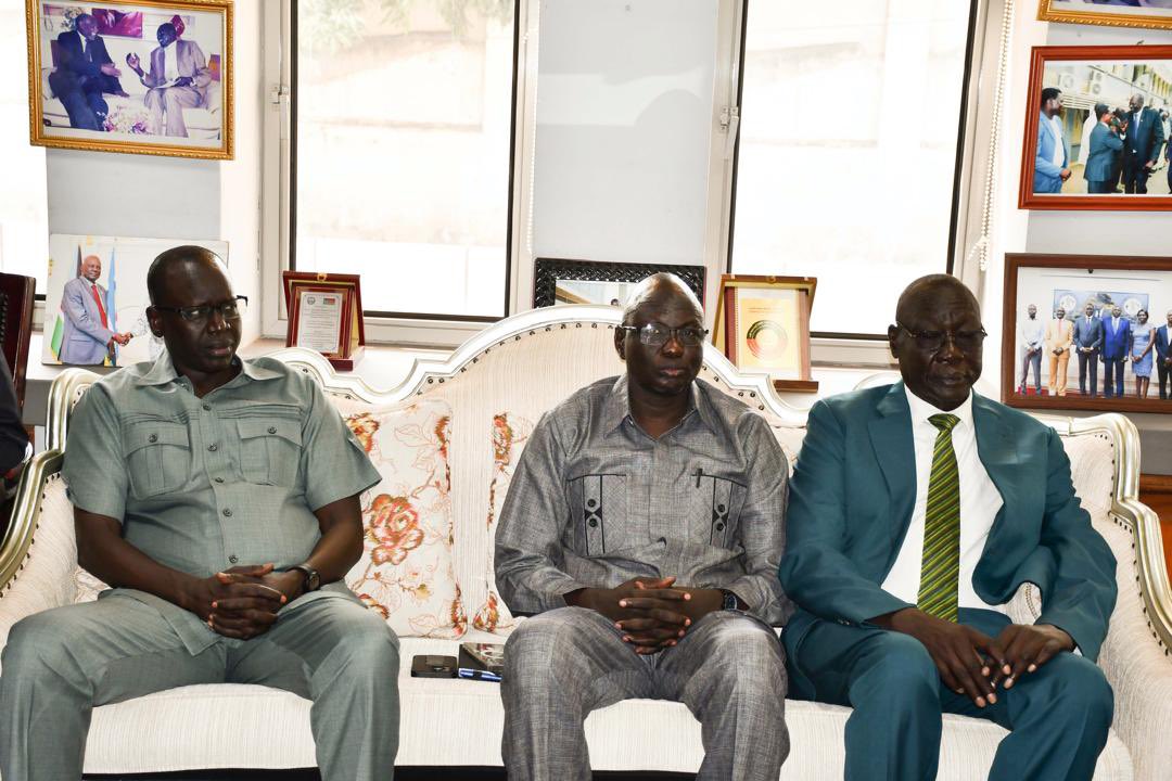 Today, I attended a welcoming ceremony for Hon. Gen. David Yau Yau, the new Deputy Minister of ICT and Postal Services, led by the Hon. Minister of ICT and Postal Services, Hon. Michael Makuei Lueth along with heads of various parastatals. We extend our heartfelt thanks to Hon.