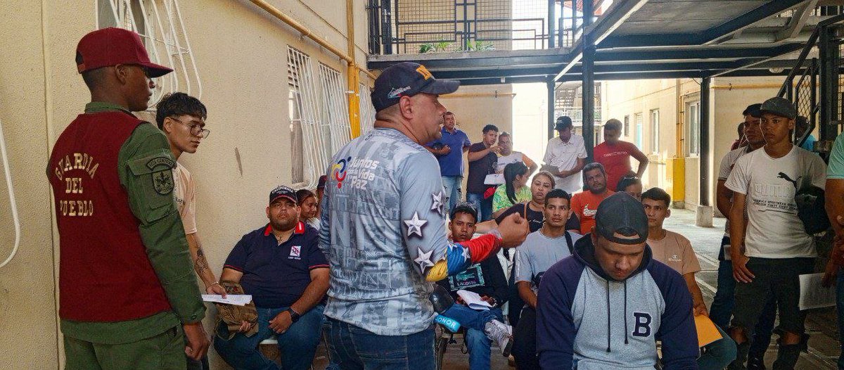 InttContigo's tweet photo. En el estado Yaracuy, el #INTT San Felipe lleva a cabo operativos de Licencias de Conducir y renovación en la sede del Consejo Comunal Manuelita Sáez, ubicada en la Ciudadela Hugo Rafael Chávez Frías, así como también en la Alcaldía del municipio Manuel Monje del esdo Yaracuy https://t.co/wNfCQuY0NE