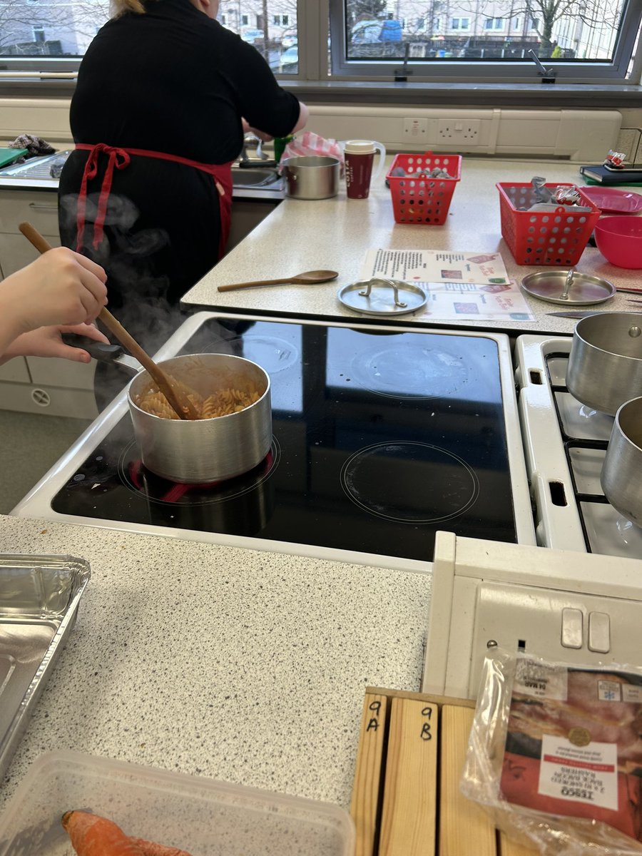 Alva Community Around the School (@alvacats) on Twitter photo An amazing first night at Family Cookery Club 🍽️
<a href="/AlvaAcademy/">Alva Academy</a> <a href="/ClacksFWP/">FWP Community Around the School</a> <a href="/ClacksEducation/">Clackmannanshire Council People Directorate</a> An amazing first night at Family Cookery Club 🍽️
<a href="/AlvaAcademy/">Alva Academy</a> <a href="/ClacksFWP/">FWP Community Around the School</a> <a href="/ClacksEducation/">Clackmannanshire Council People Directorate</a>