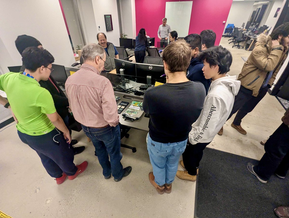 UntetherAI's tweet image. We recently hosted @UofTEngineering students at our #Toronto office! Thanks to our awesome #software team for sharing our #AI #inference work with these bright students.
It's always inspiring to connect with next-gen tech talent —especially talent grown in our own backyard.
