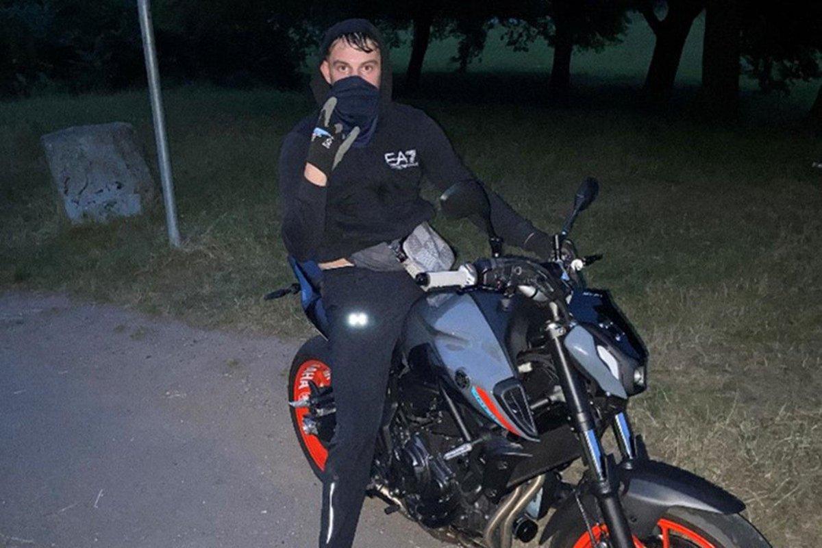 A prolific vehicle thief who posed for photos alongside a stolen motorcycle has been sentenced to 14 years and four months in prison.

motorcyclenews.com/news/2025/janu…