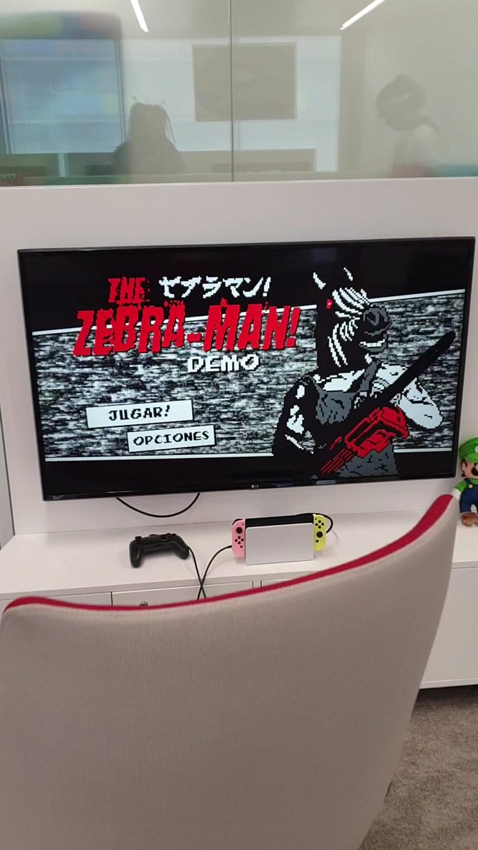 thunder_zebra's tweet image. Today we presented The Zebra-Man in the @NintendoES showroom! I didn't even know what I was saying due to lack of sleep, but everyone was so nice and definitely has been an improvement to this ugly week ^^