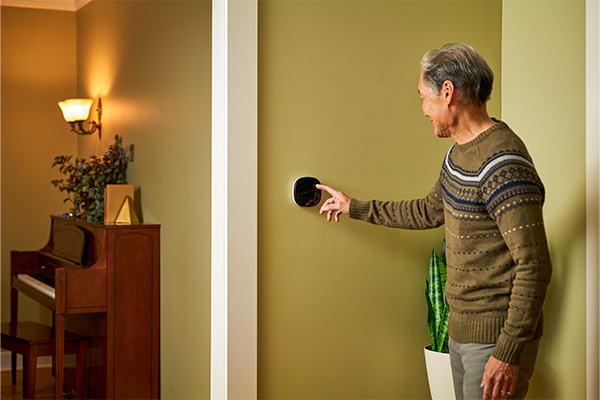 If you're ready for a water heater upgrade, our NW Natural Preferred Contractors and Energy Trust can help. Up to $400 in rebates may be available when you upgrade to a high-efficiency tank or tankless water heater. 

See details at nwnatural.com/offers