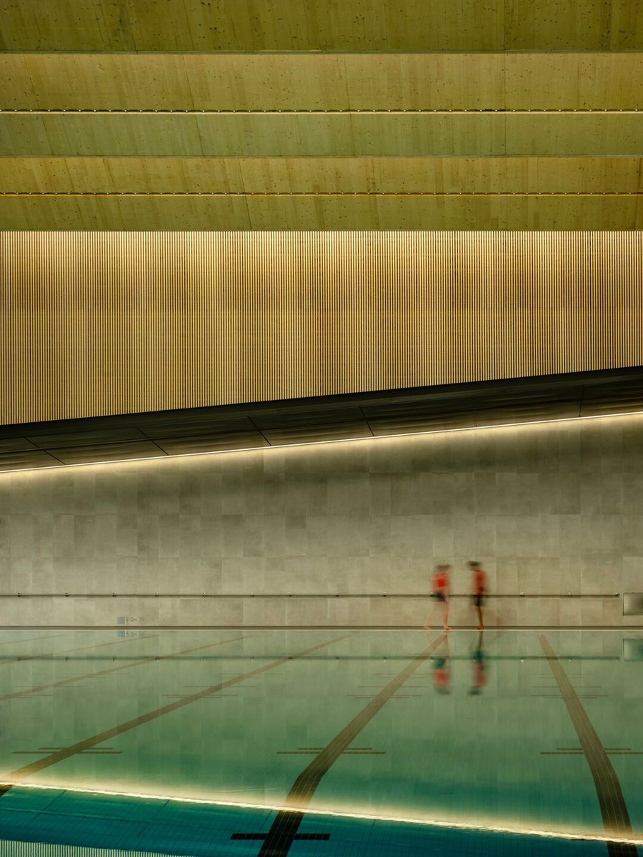 Archello's tweet image. Canada’s first Zero Carbon-certified aquatic centre, təməsew̓txʷ by @hcma, pioneers sustainable design with a gravity-fed filtration system, mass timber elements, and LEED Gold-targeted performance. 
buff.ly/4jr9roW

#SustainableDesign #MassTimber #InclusiveArchitecture
