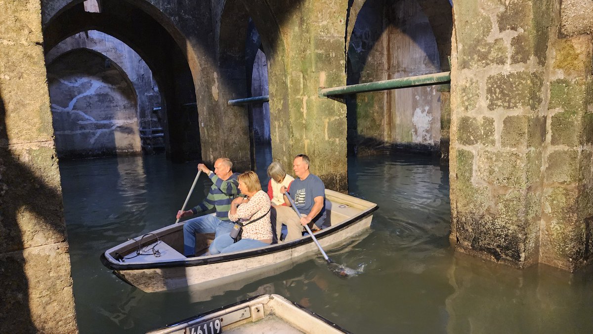 EricDHuntsman's tweet photo. Next stop was the Great Abbasid-era cistern known as the Pool of Arches. Yes, descending into them one gets to row around in boats! #HuntsmansintheHolyLand #BYUJerusalemCenter #Ramle https://t.co/57v0uM4WT6