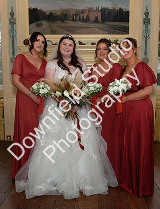 One of my best friends got married at the weekend, and funnily enough, the entire bridal party is in teaching. Love how life brings things together 🥰