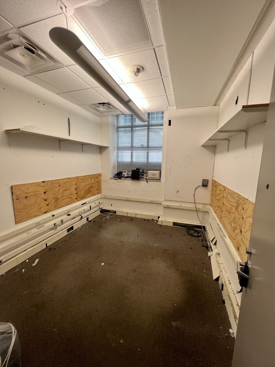Eric Daugherty (@ericldaugh) on Twitter photo 🚨 SEE IT! CNN’s VACANT and deserted office in the Pentagon.
They were removed.
President Trump and SecDef Pete Hegseth kicked them out.
H/t <a href="/bstarrreports/">Barbara Starr</a> 🚨 SEE IT! CNN’s VACANT and deserted office in the Pentagon.
They were removed.
President Trump and SecDef Pete Hegseth kicked them out.
H/t <a href="/bstarrreports/">Barbara Starr</a>