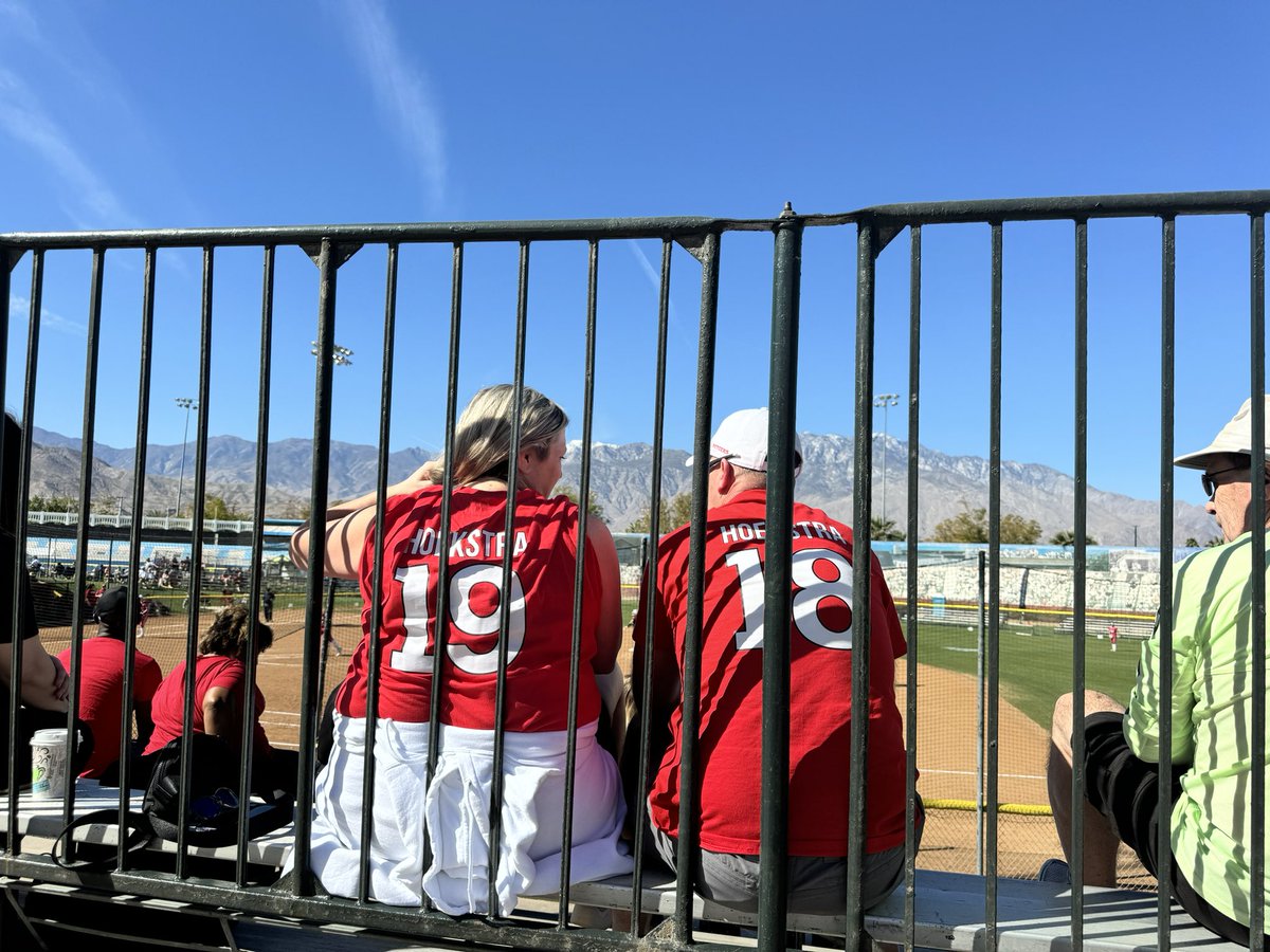 When you have two daughters on the same team <a href="/RUSoftball/">Rutgers Softball</a> ❤️