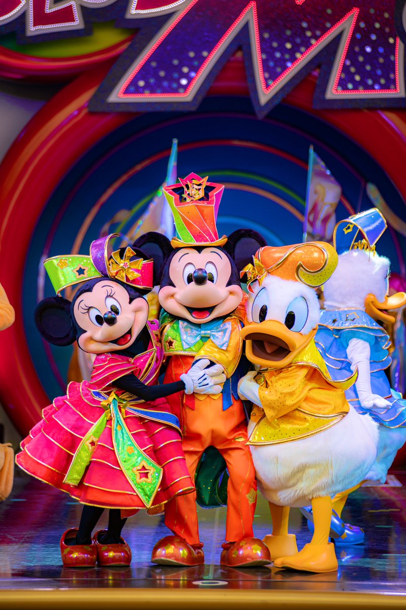MJdisney7's tweet photo. またみたい！
40周年コスでわちゃわちゃしてるの好きだったな✨ https://t.co/JoTtxgNiNo